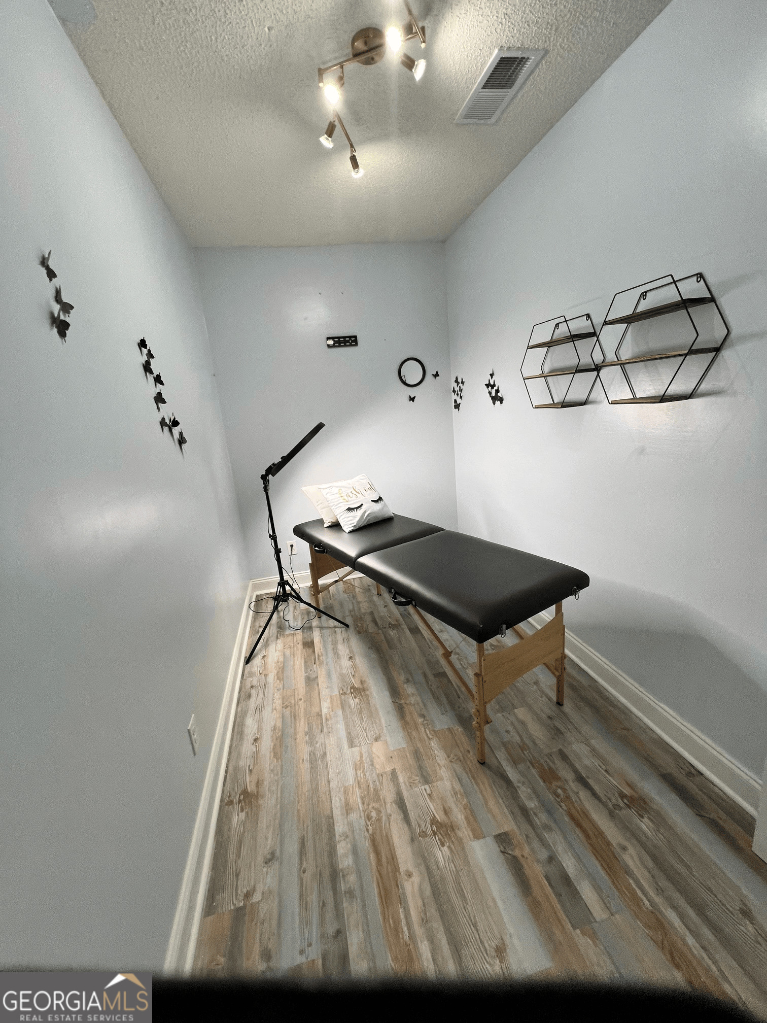 807 Pavilion Court Unit B Property Photo 18