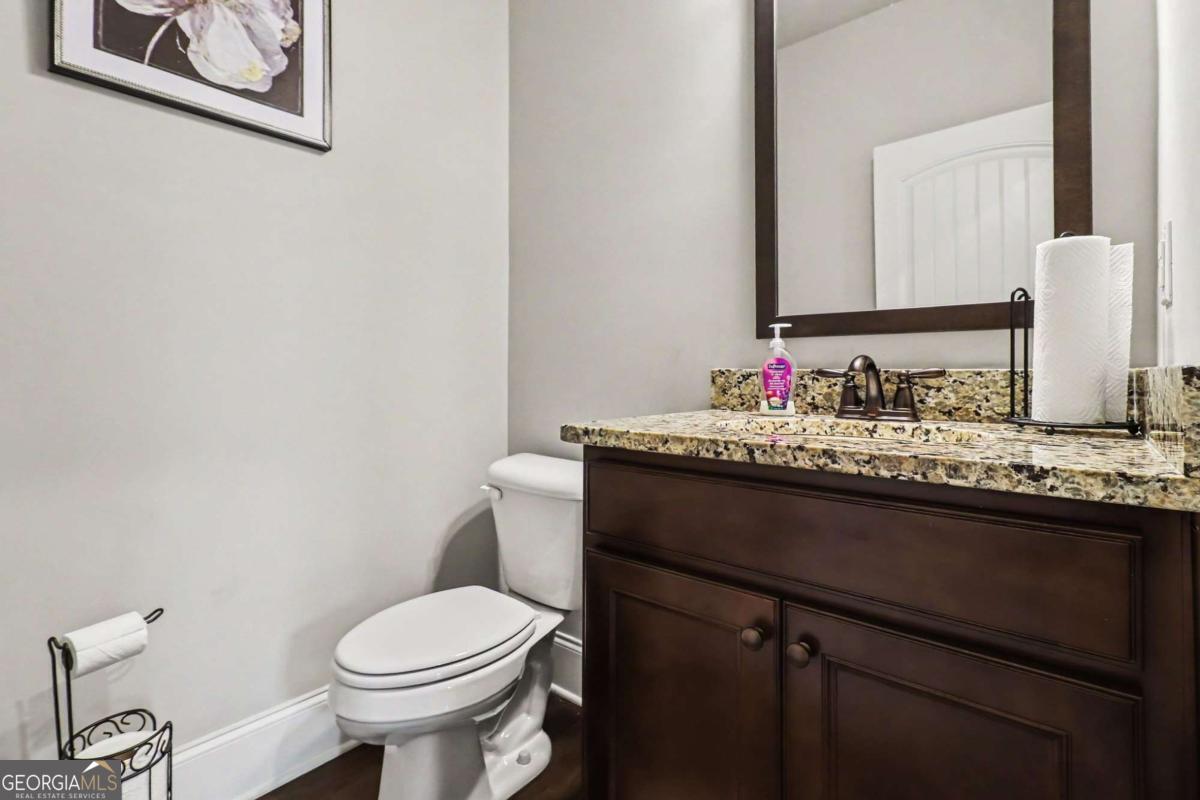 716 Genesee Point Property Photo 19