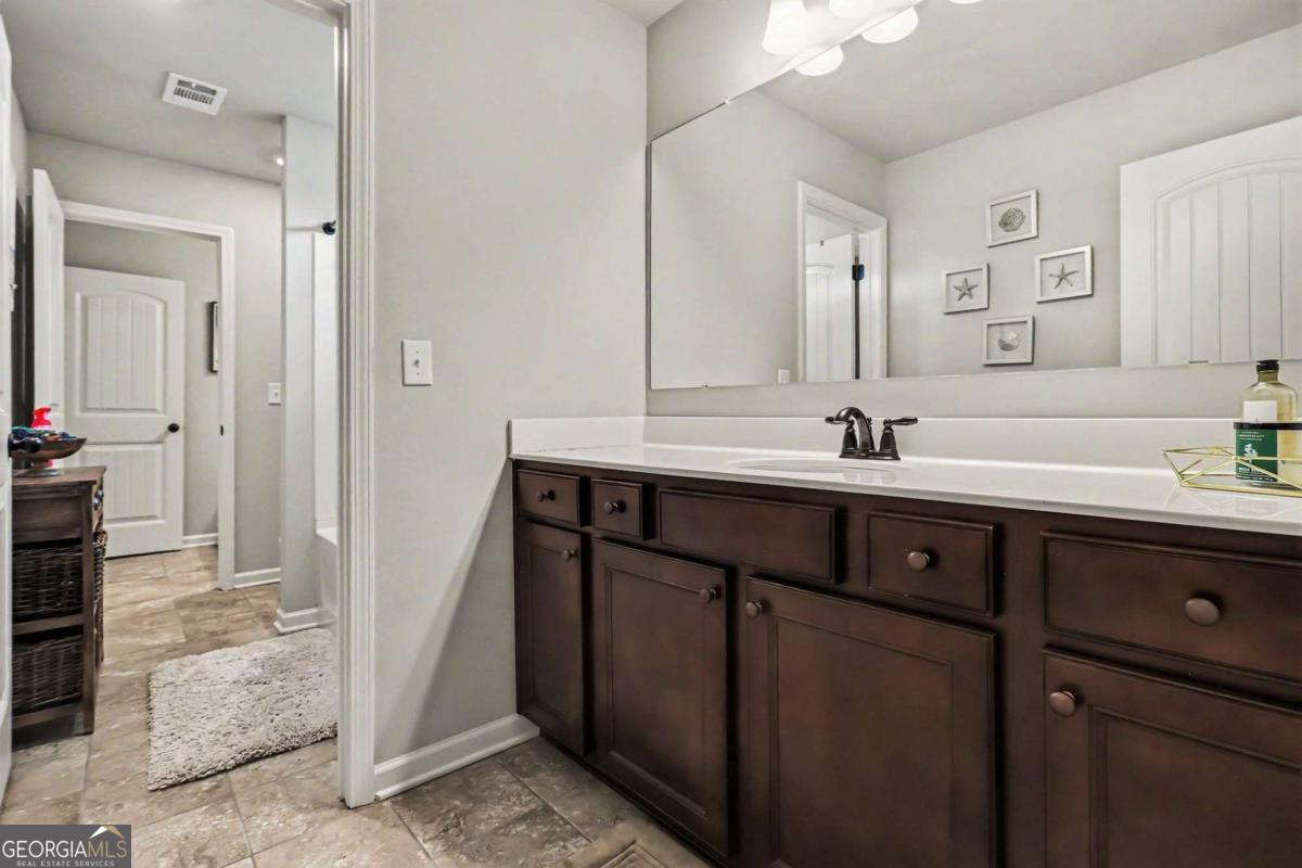 716 Genesee Point Property Photo 31