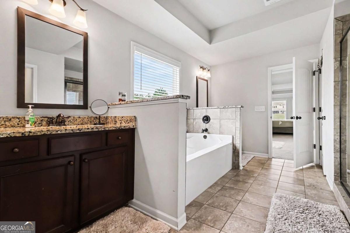 716 Genesee Point Property Photo 36