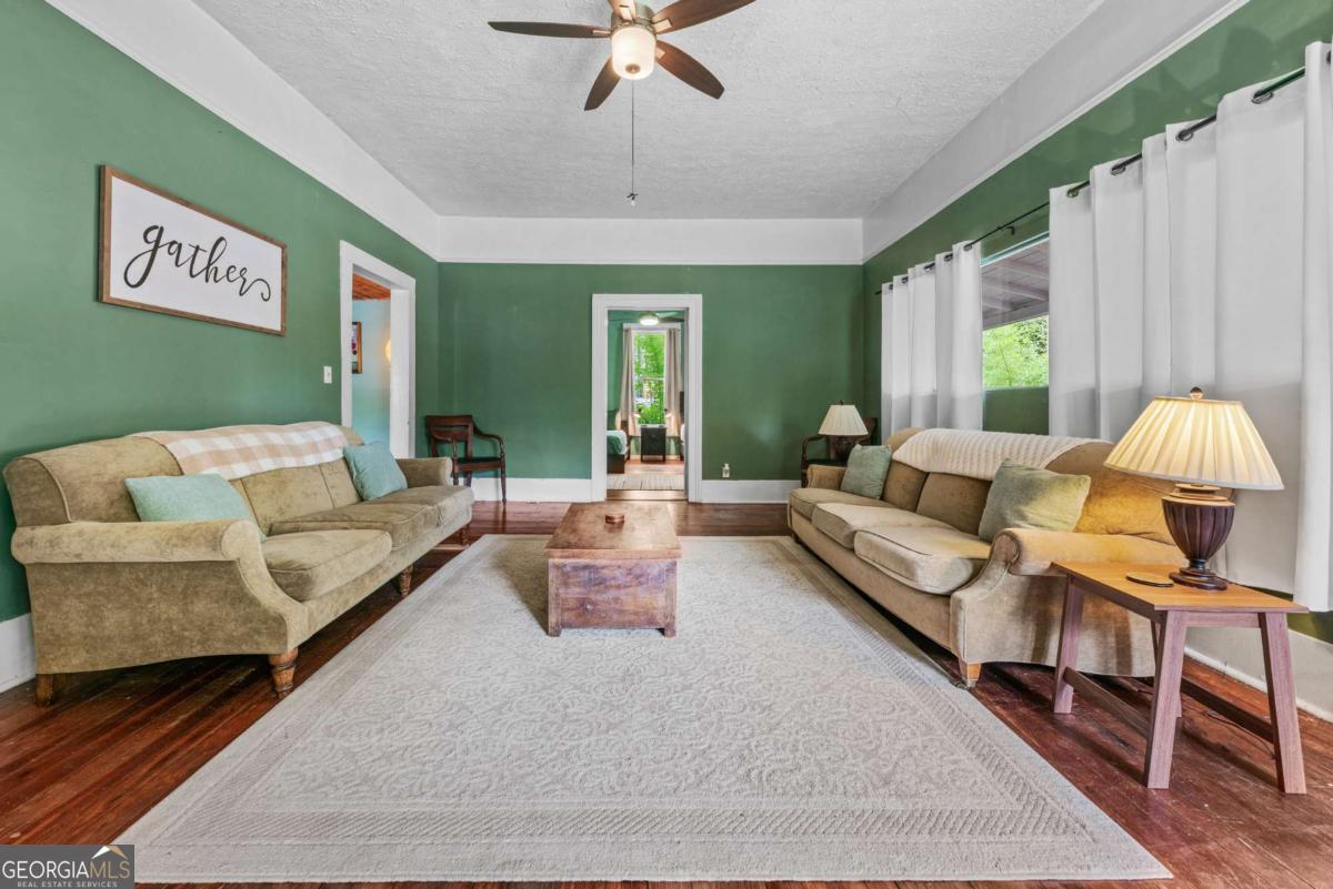 1455 E Broad Street Property Photo 4