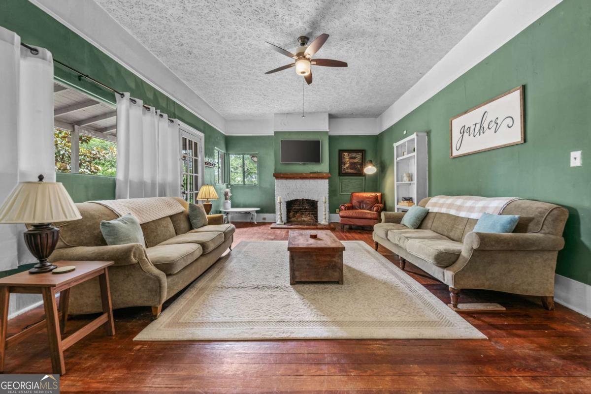 1455 E Broad Street Property Photo 6