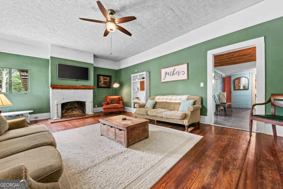 1455 E Broad Street Property Photo 7