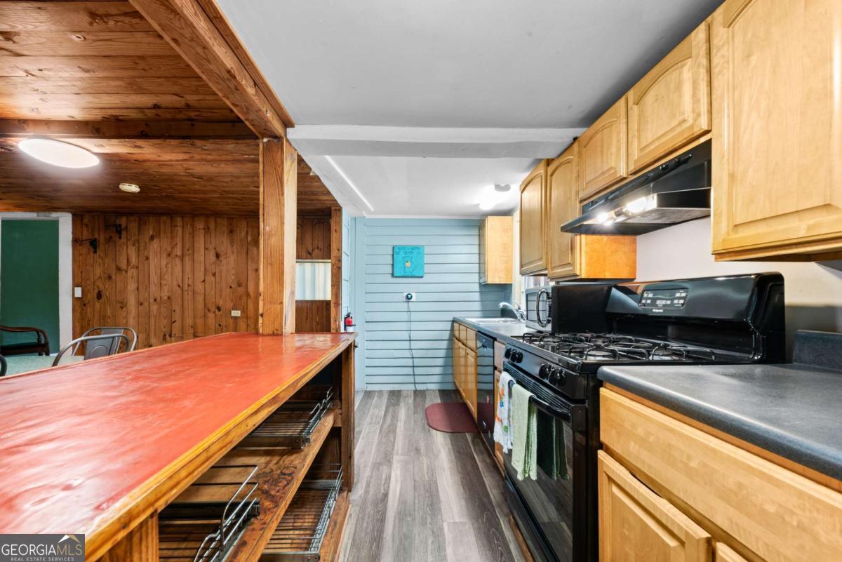 1455 E Broad Street Property Photo 24