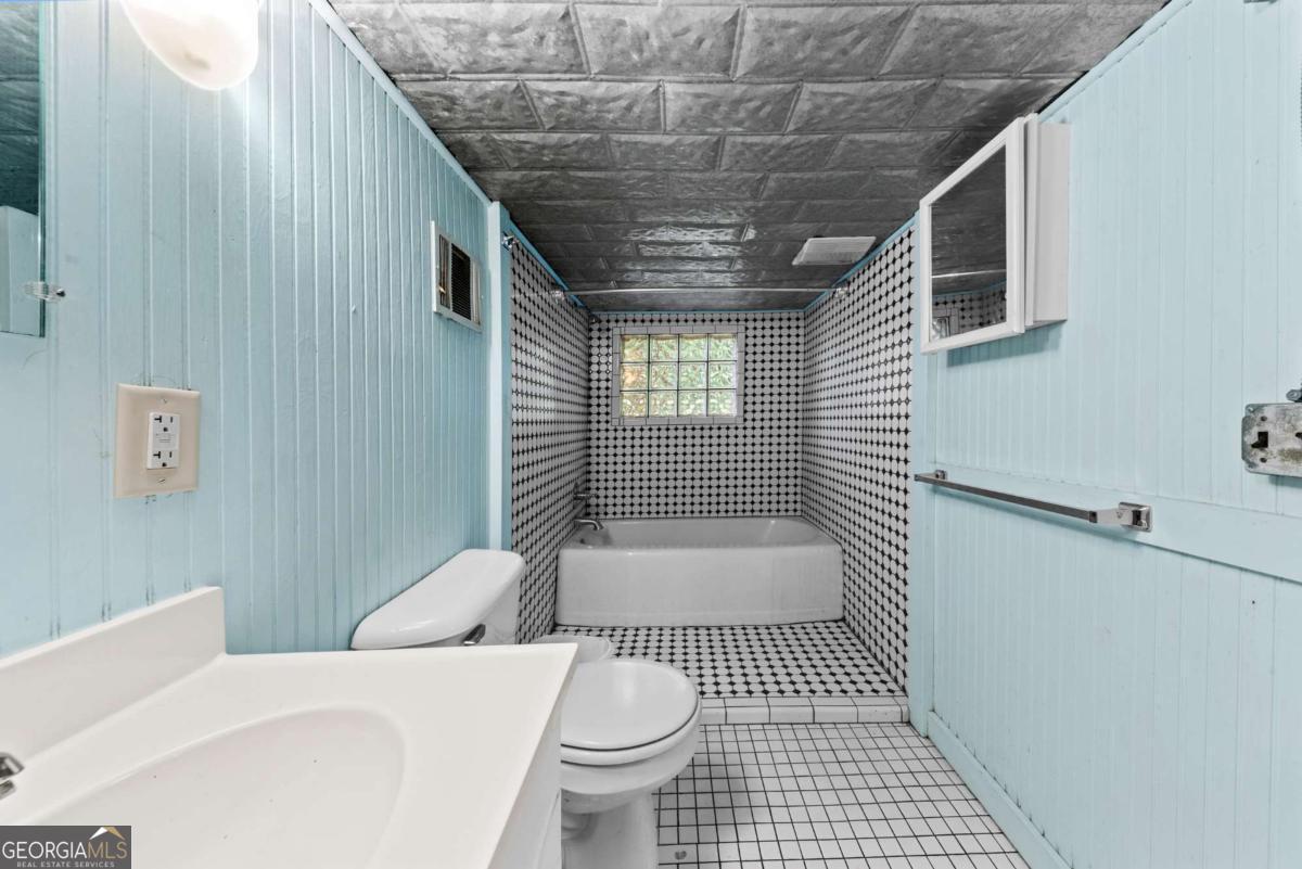 1455 E Broad Street Property Photo 32