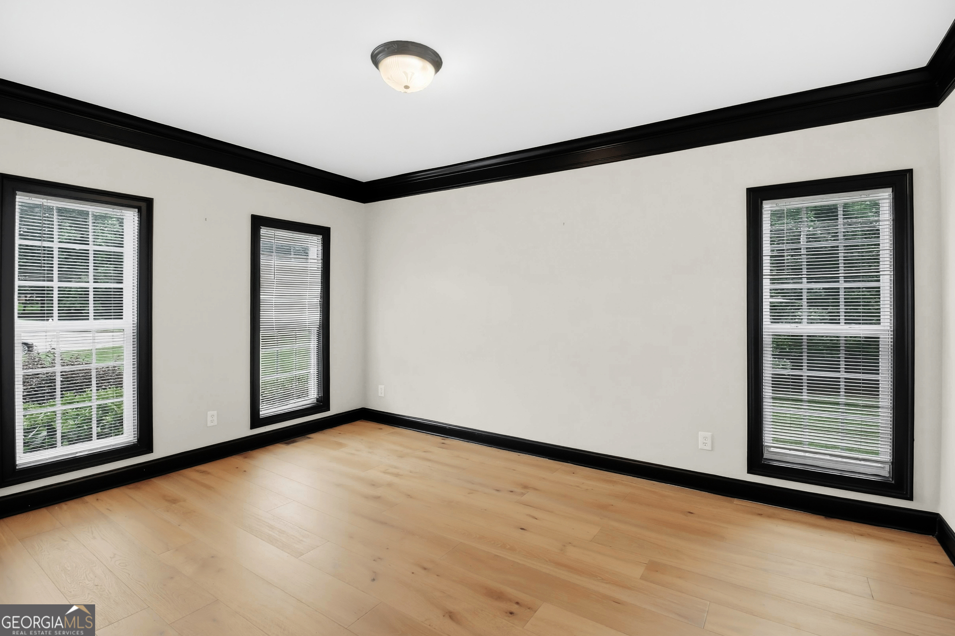 136 Lumby Lane Property Photo 16