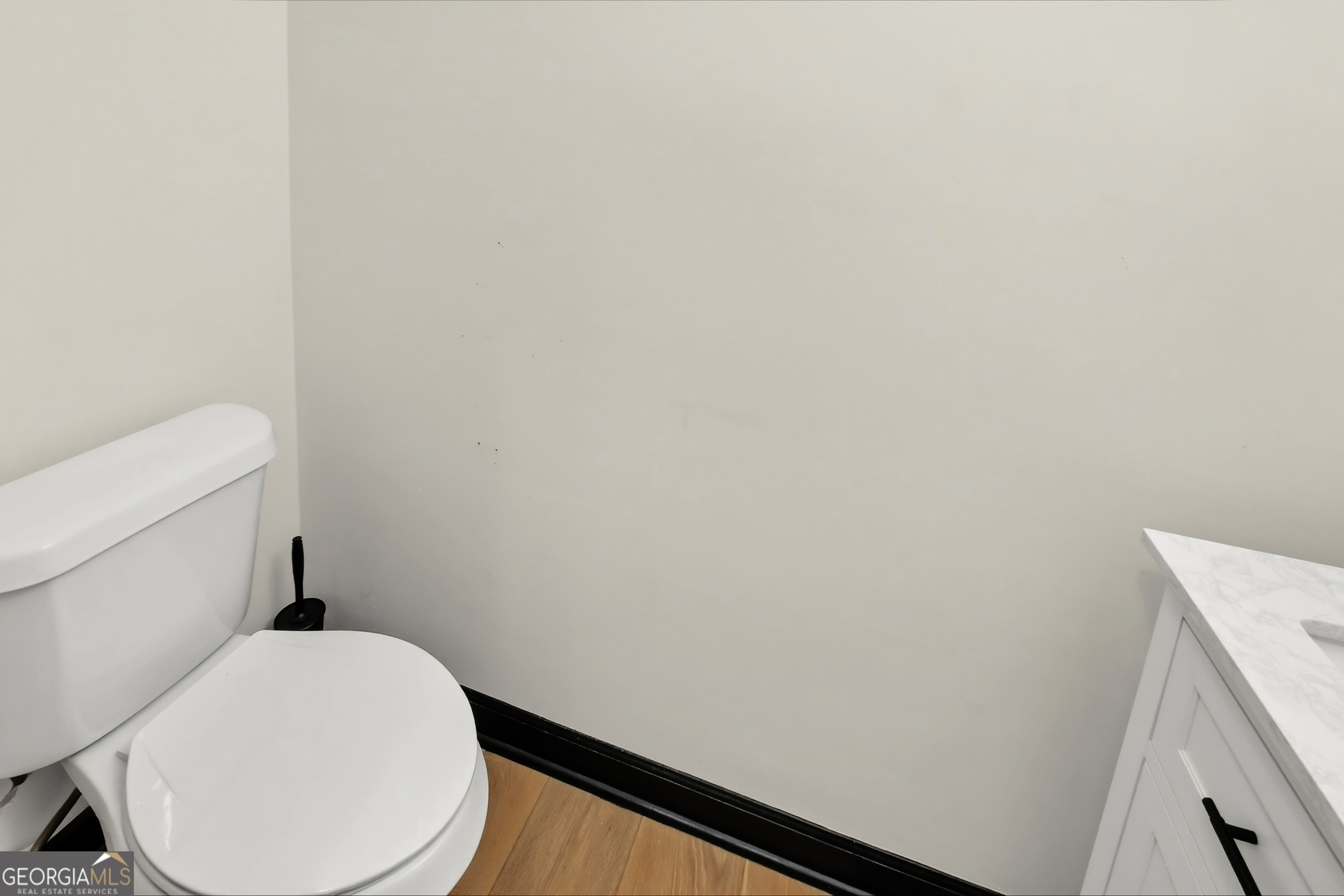 136 Lumby Lane Property Photo 18