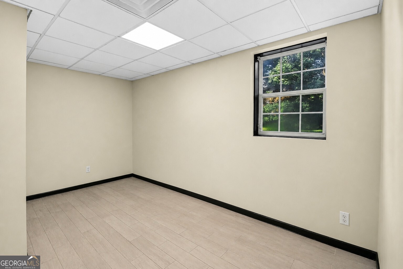 136 Lumby Lane Property Photo 47
