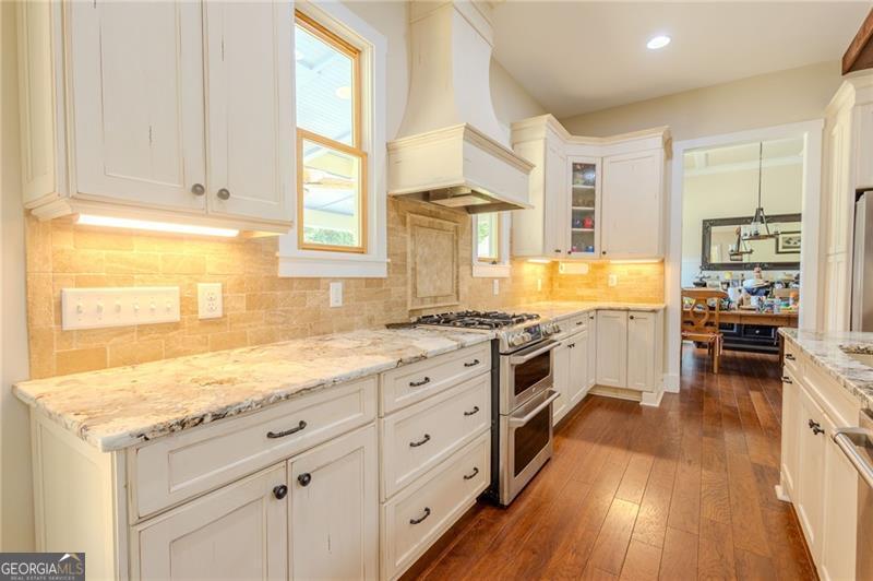 281 Chilhoe Drive Property Photo 12