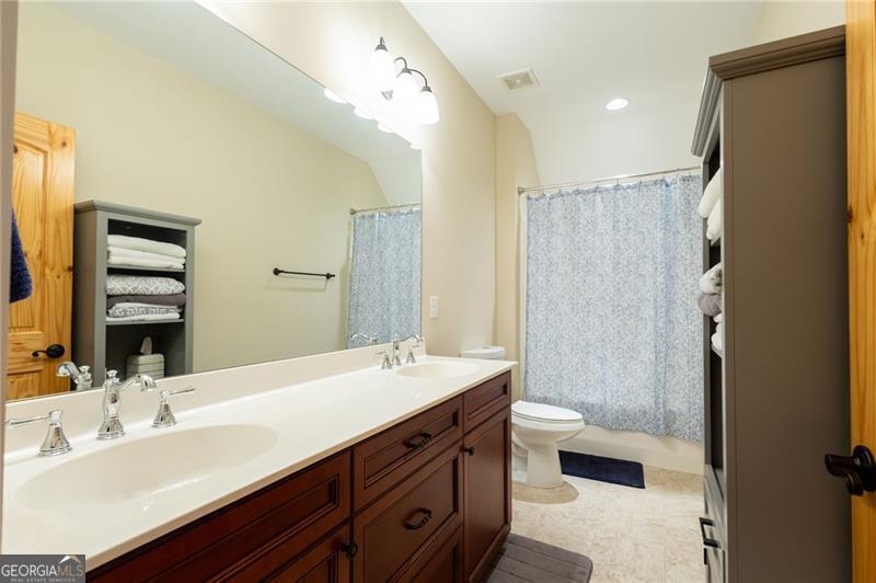 281 Chilhoe Drive Property Photo 26