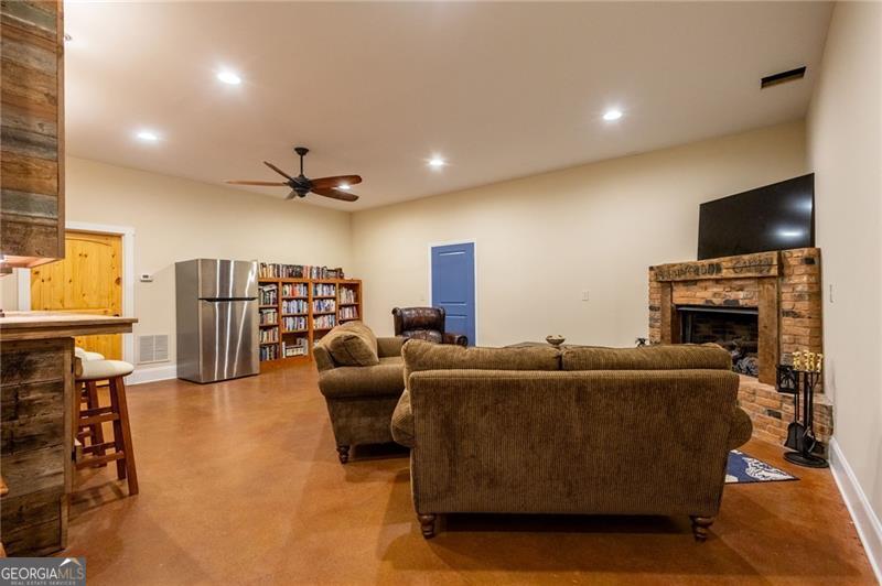 281 Chilhoe Drive Property Photo 29