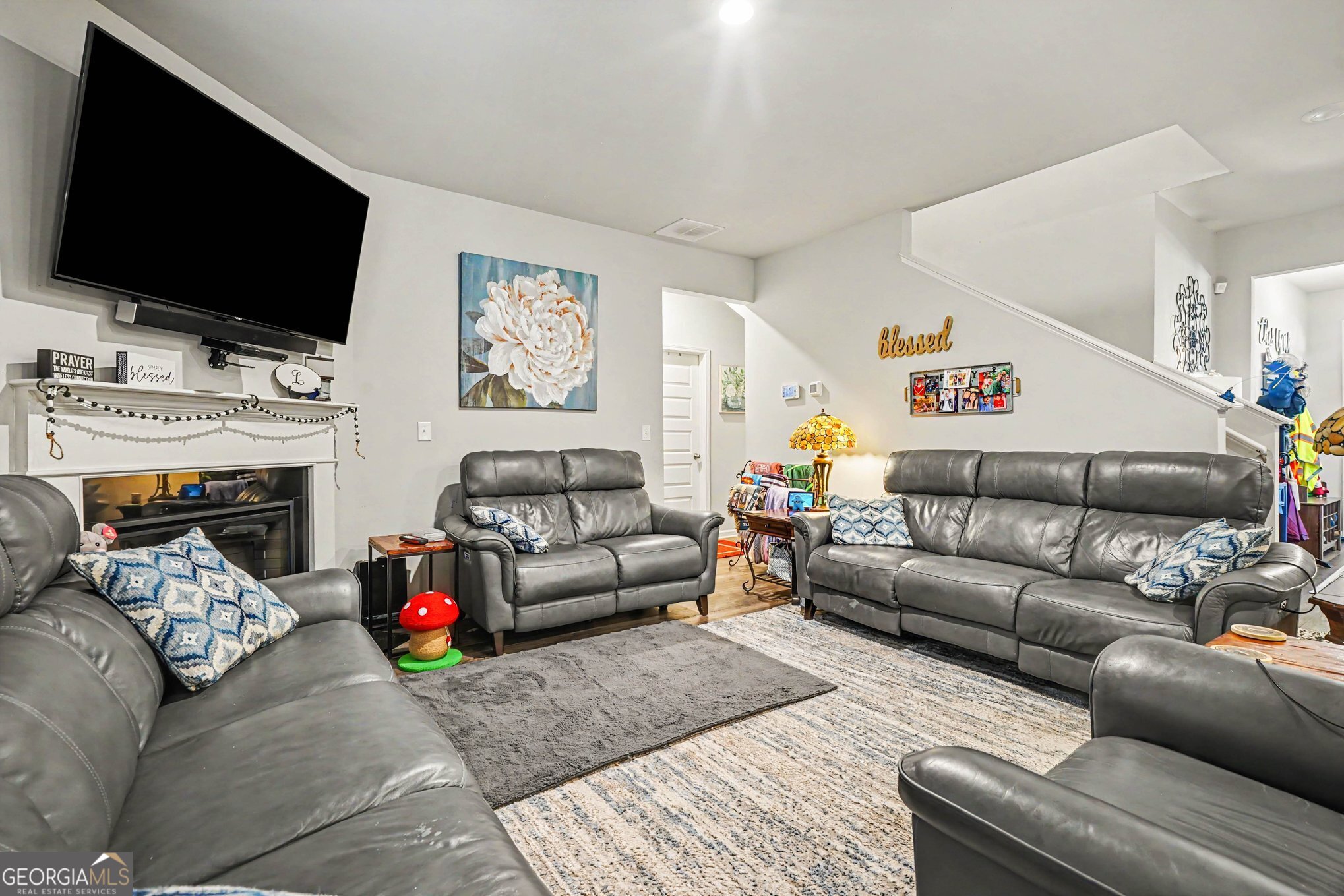430 Classic Road Property Photo 6