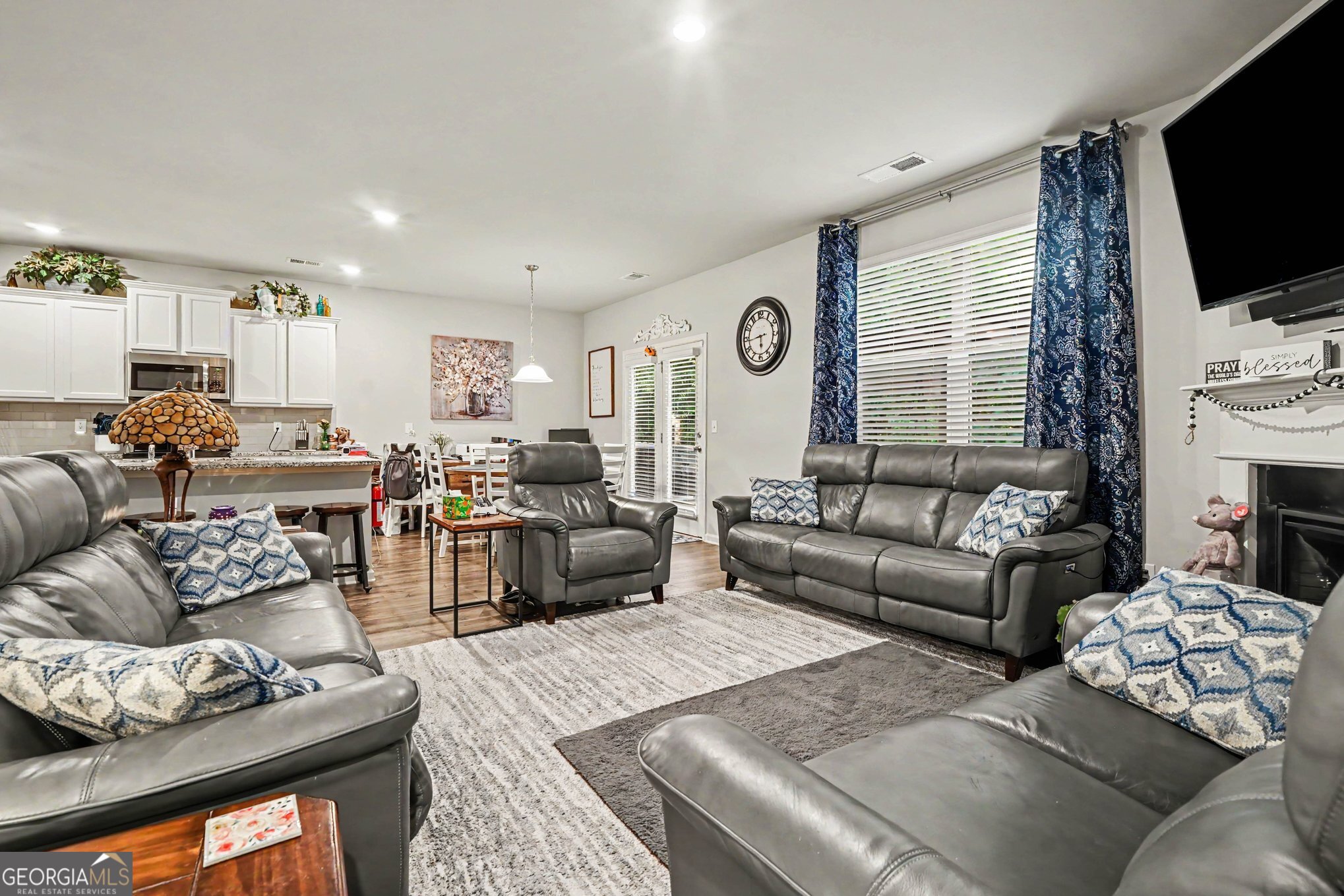 430 Classic Road Property Photo 7