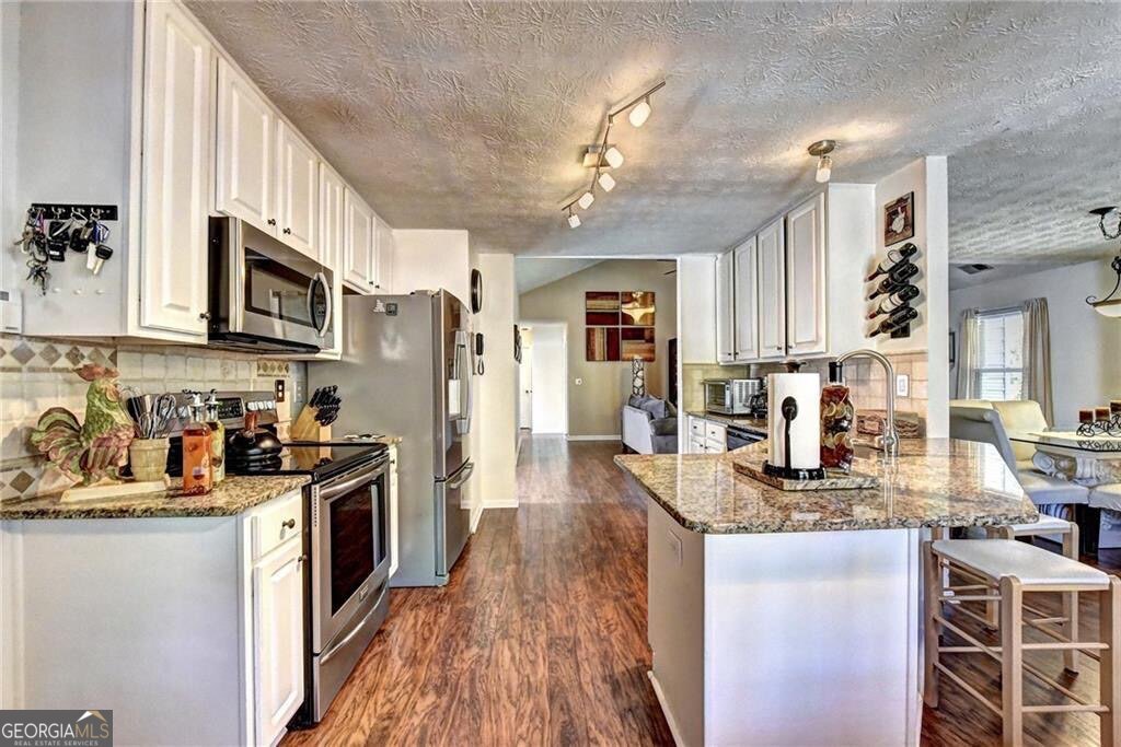 3940 Piper Glen Drive Property Photo 13