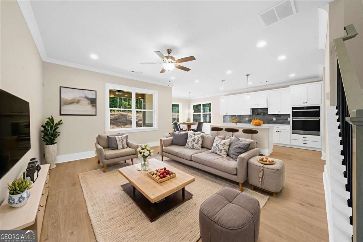 5582 Overview Drive Property Photo 3