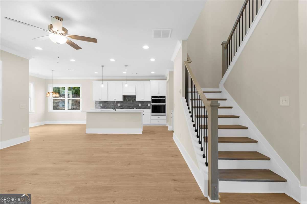 5582 Overview Drive Property Photo 9