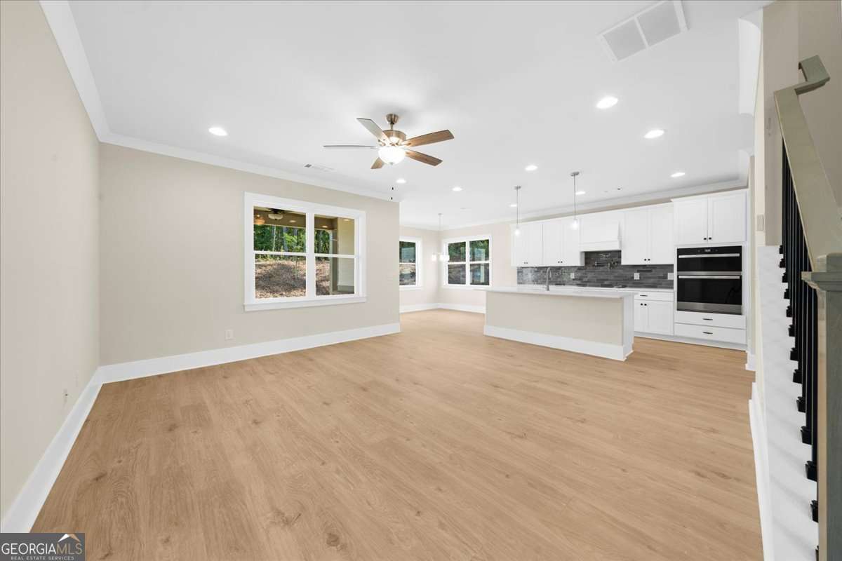 5582 Overview Drive Property Photo 11