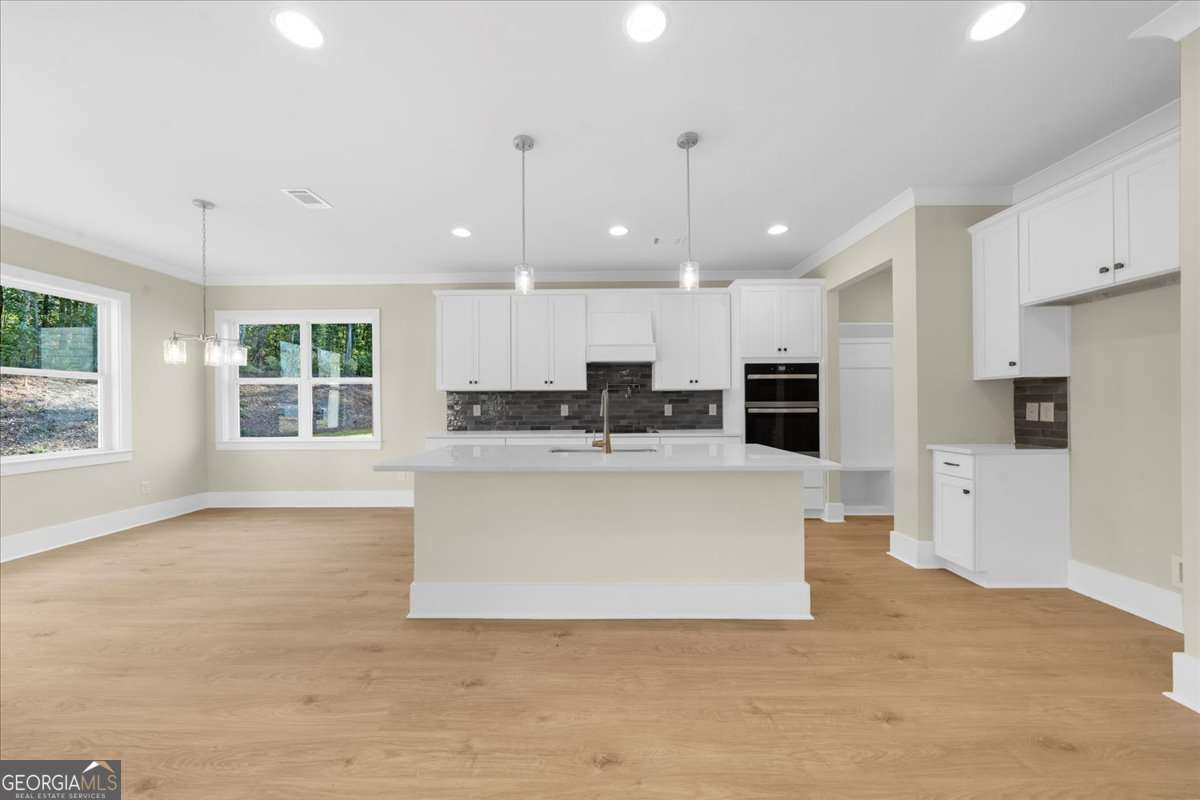 5582 Overview Drive Property Photo 14
