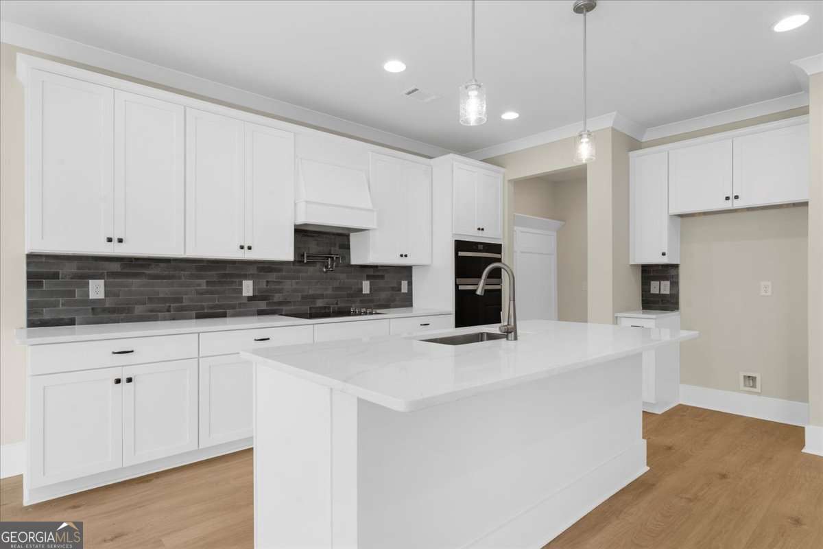 5582 Overview Drive Property Photo 20