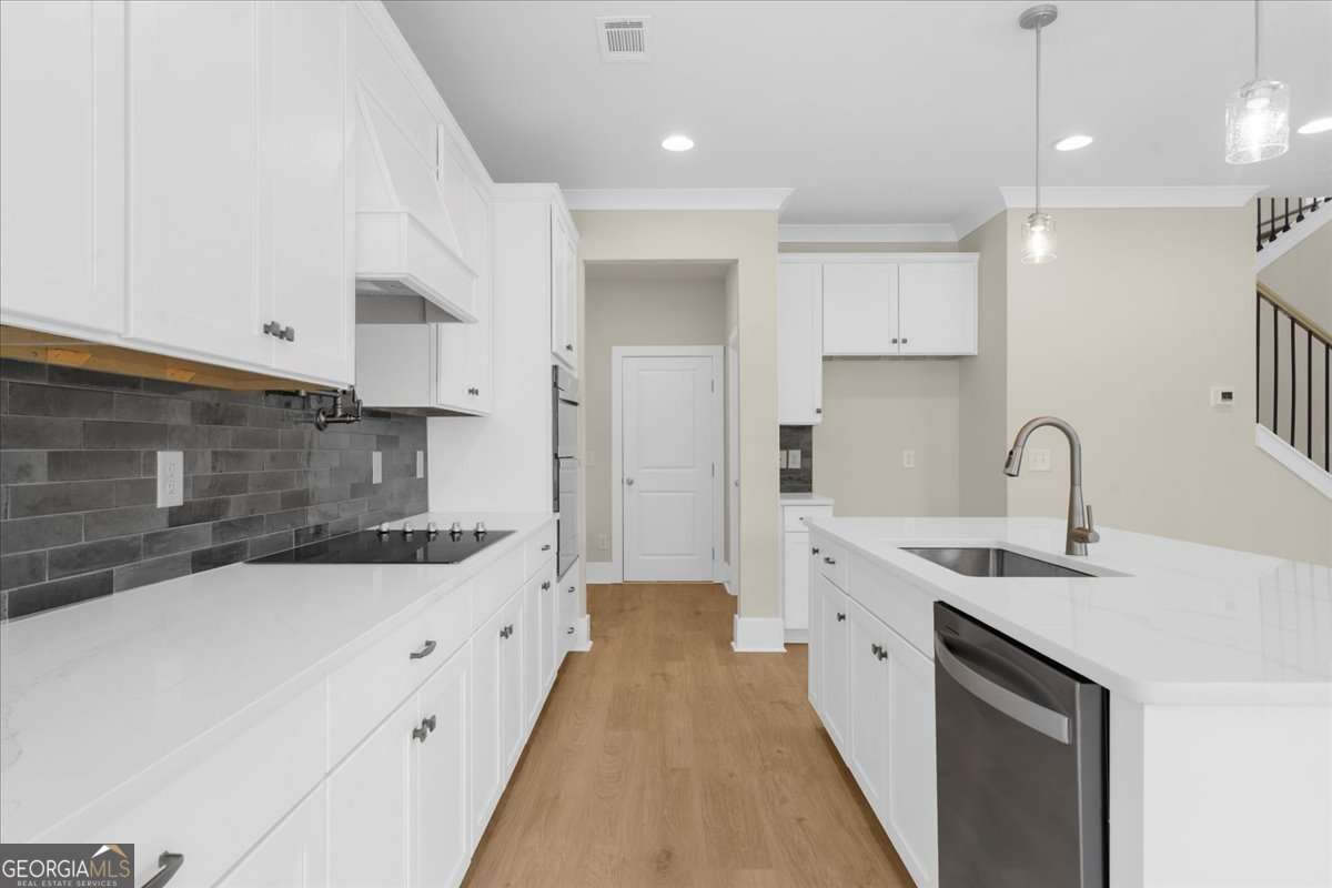 5582 Overview Drive Property Photo 22