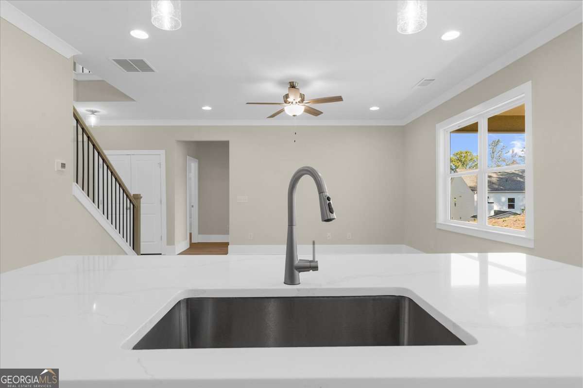 5582 Overview Drive Property Photo 23