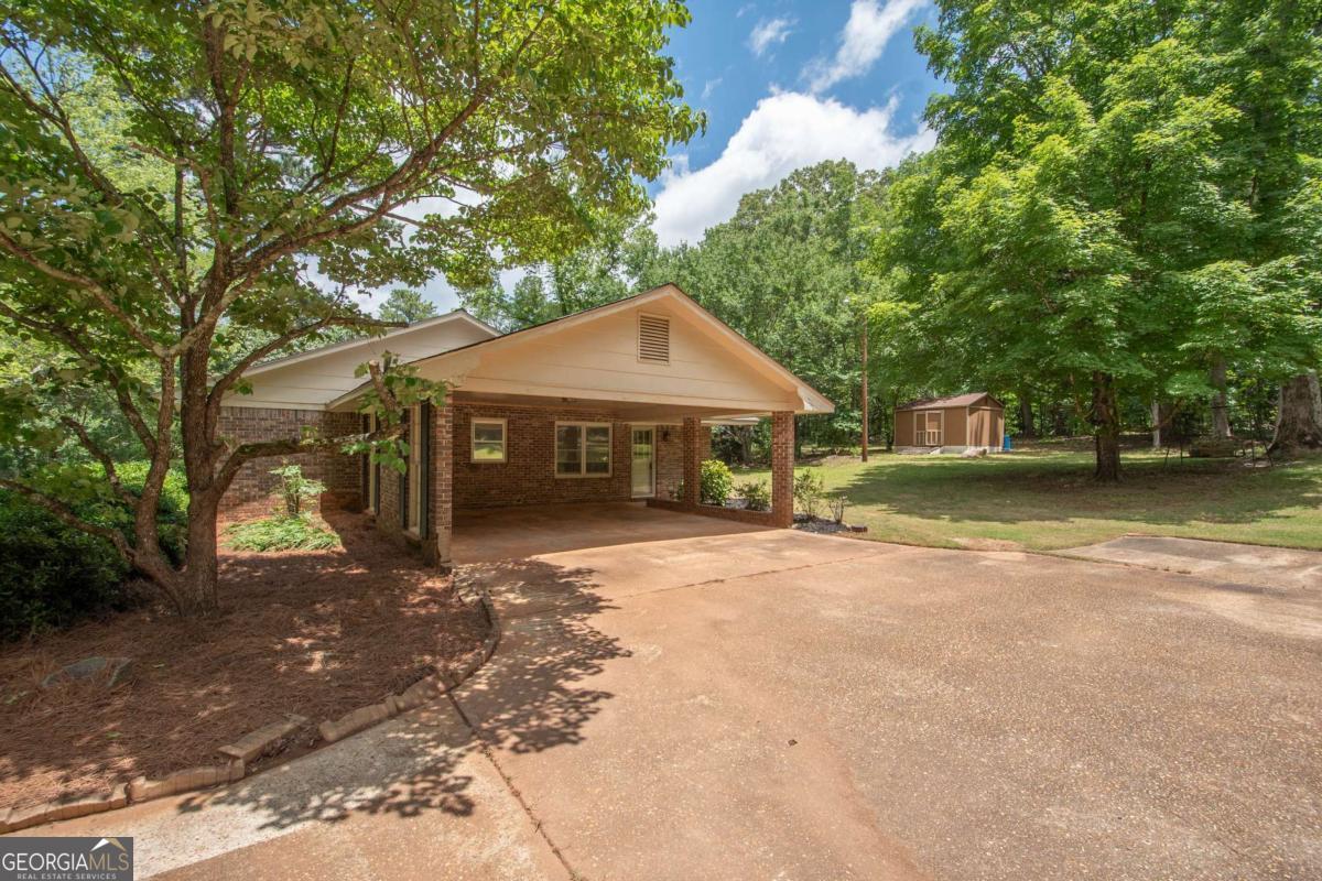 308 Sullivan Circle Property Photo 4