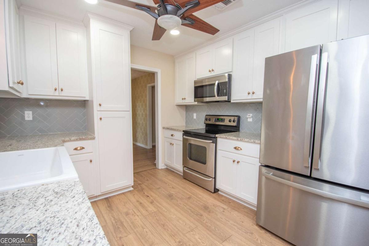 308 Sullivan Circle Property Photo 12