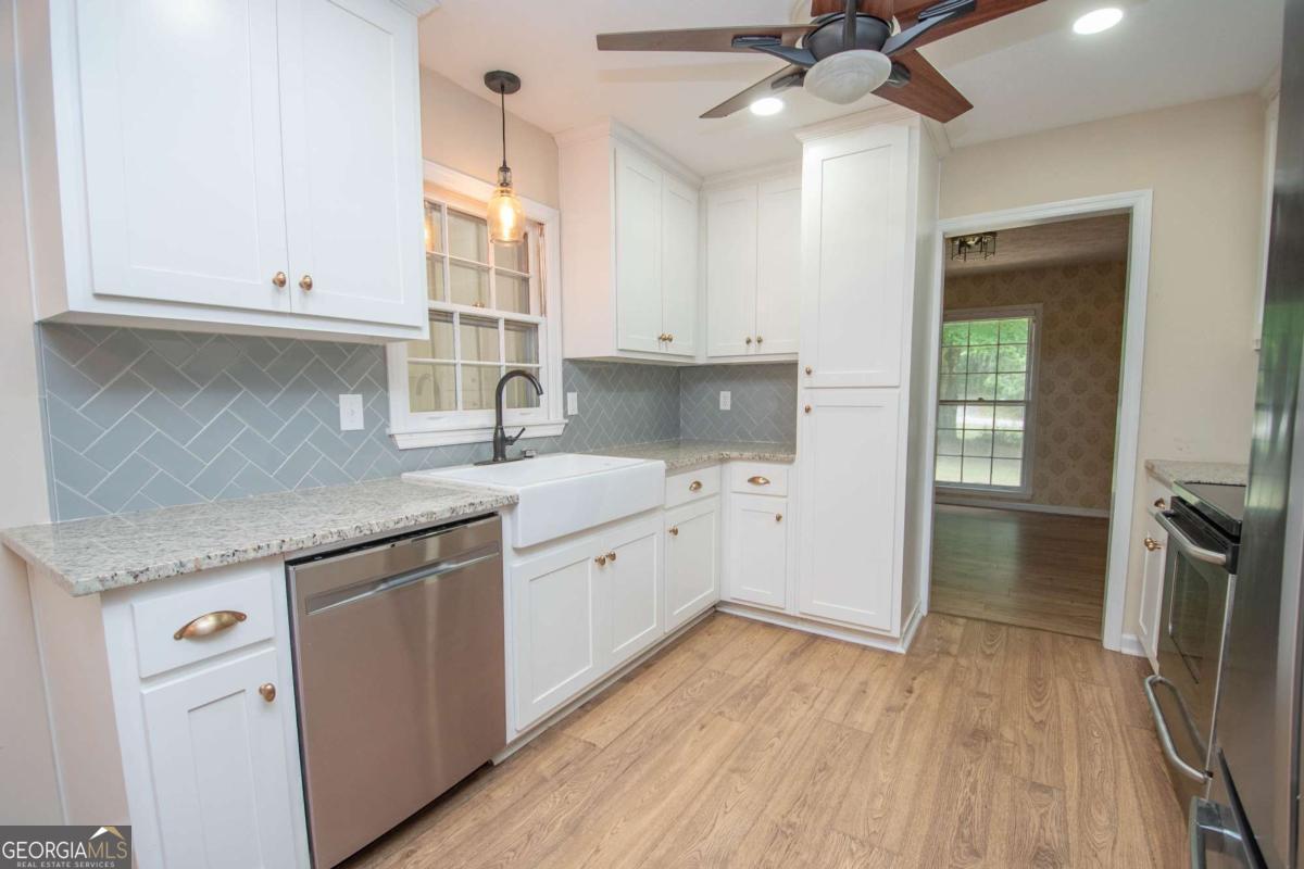 308 Sullivan Circle Property Photo 13