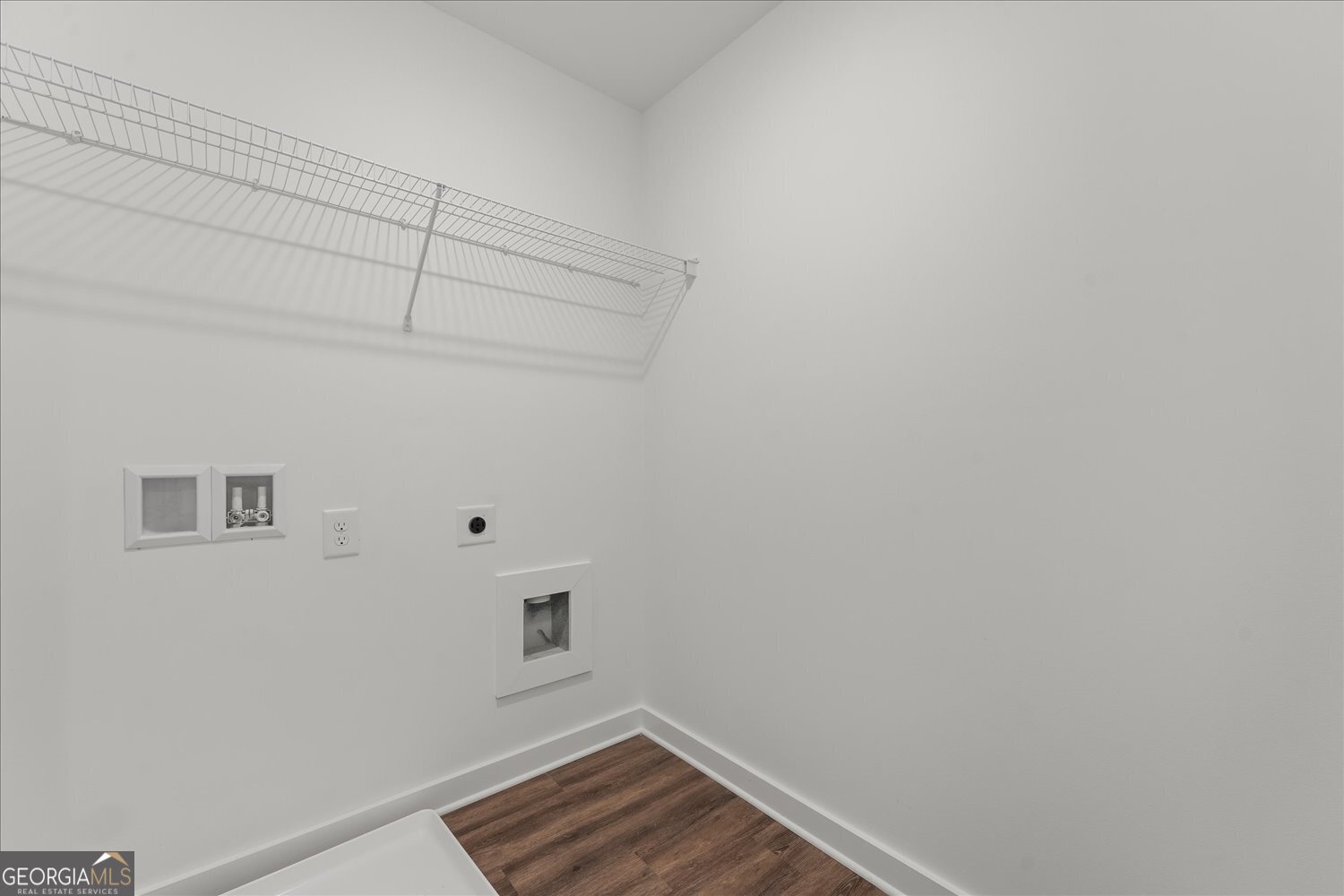 546 Lillian Way Property Photo 31