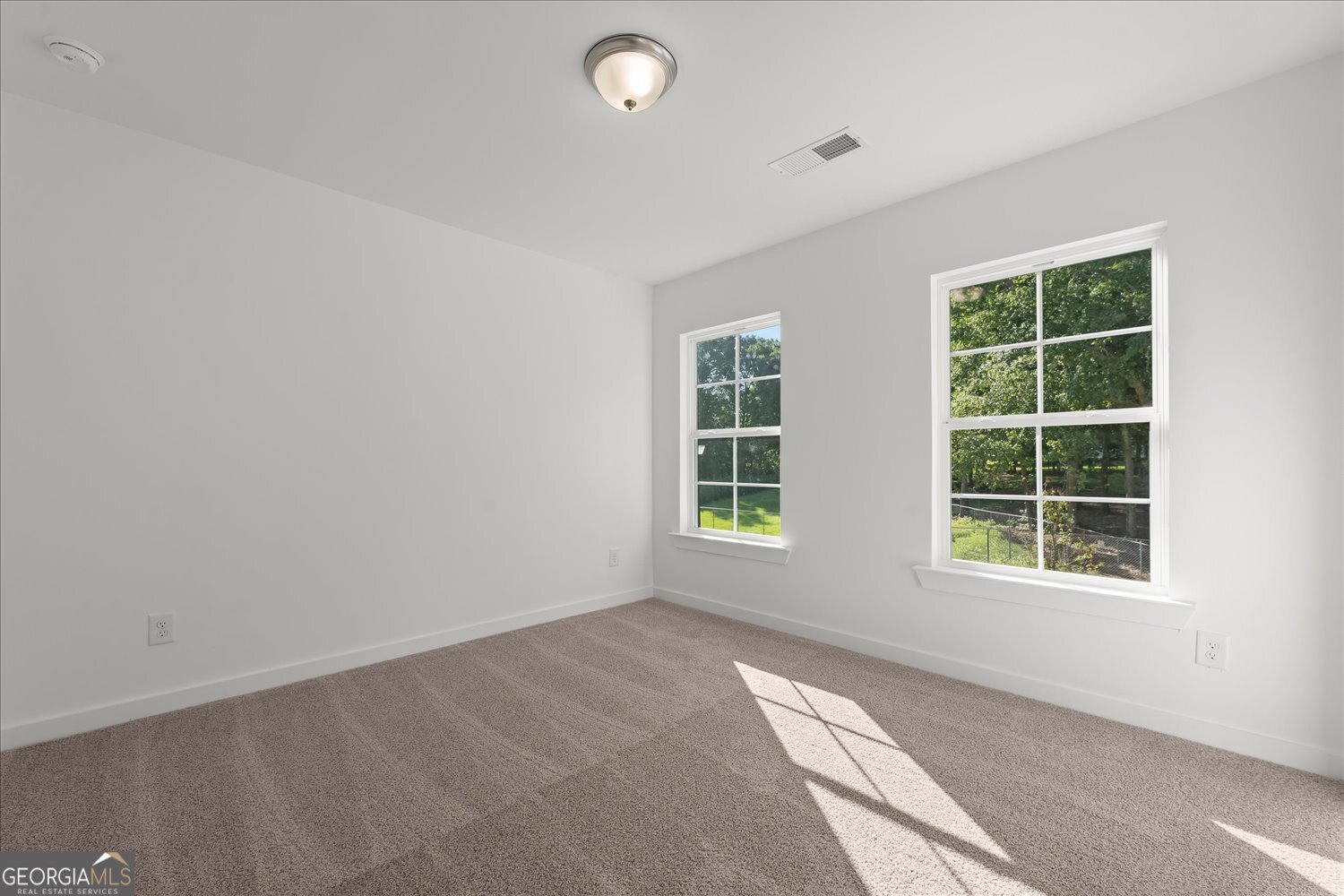 546 Lillian Way Property Photo 32