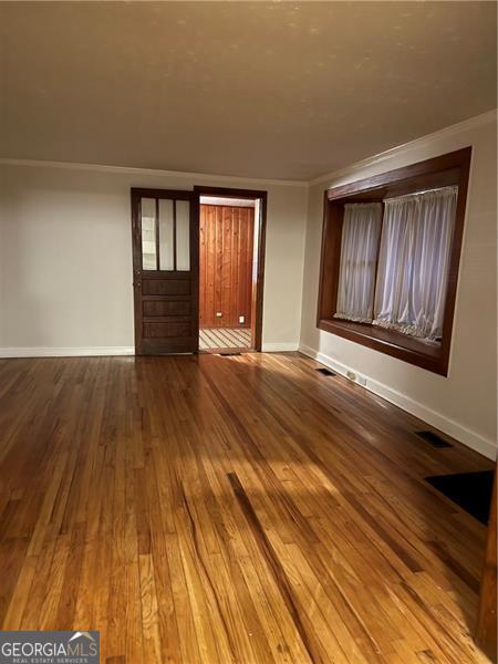 498 Ridge Avenue Sw Property Photo 9