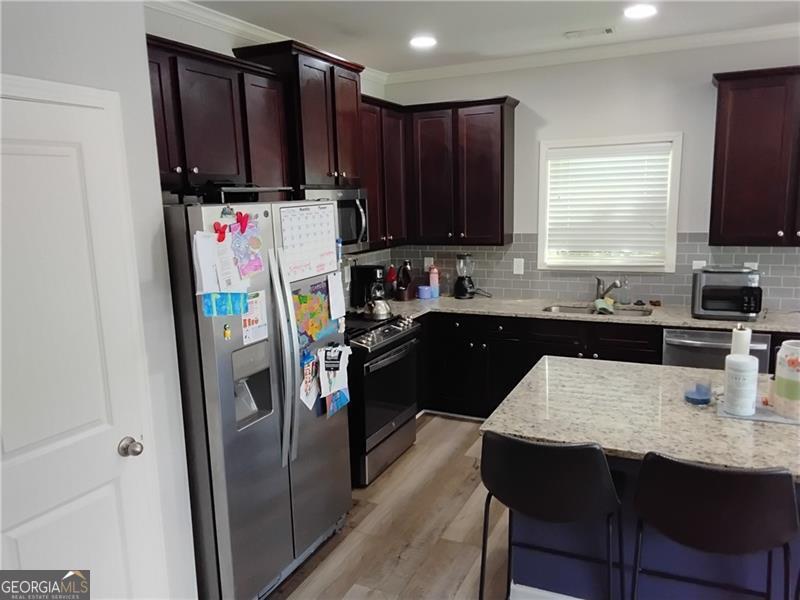 4520 Sweetwater Drive Property Photo 3