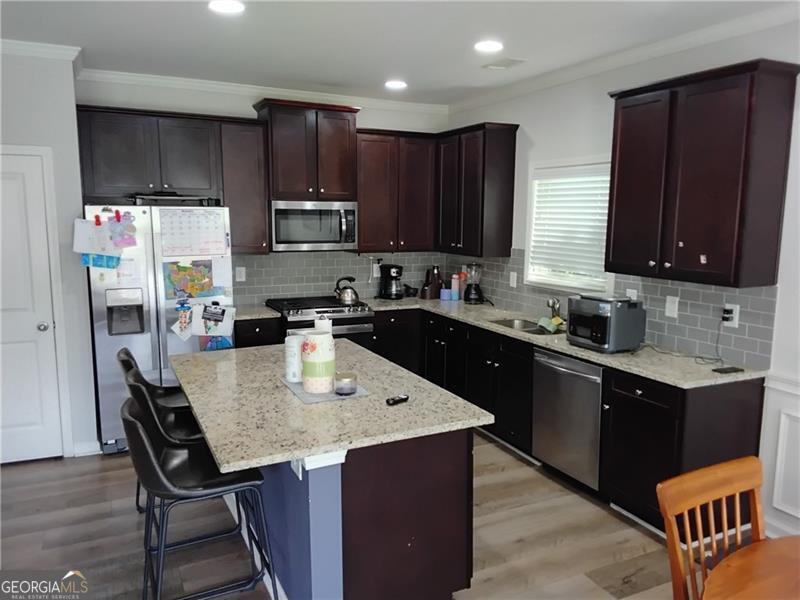 4520 Sweetwater Drive Property Photo 4