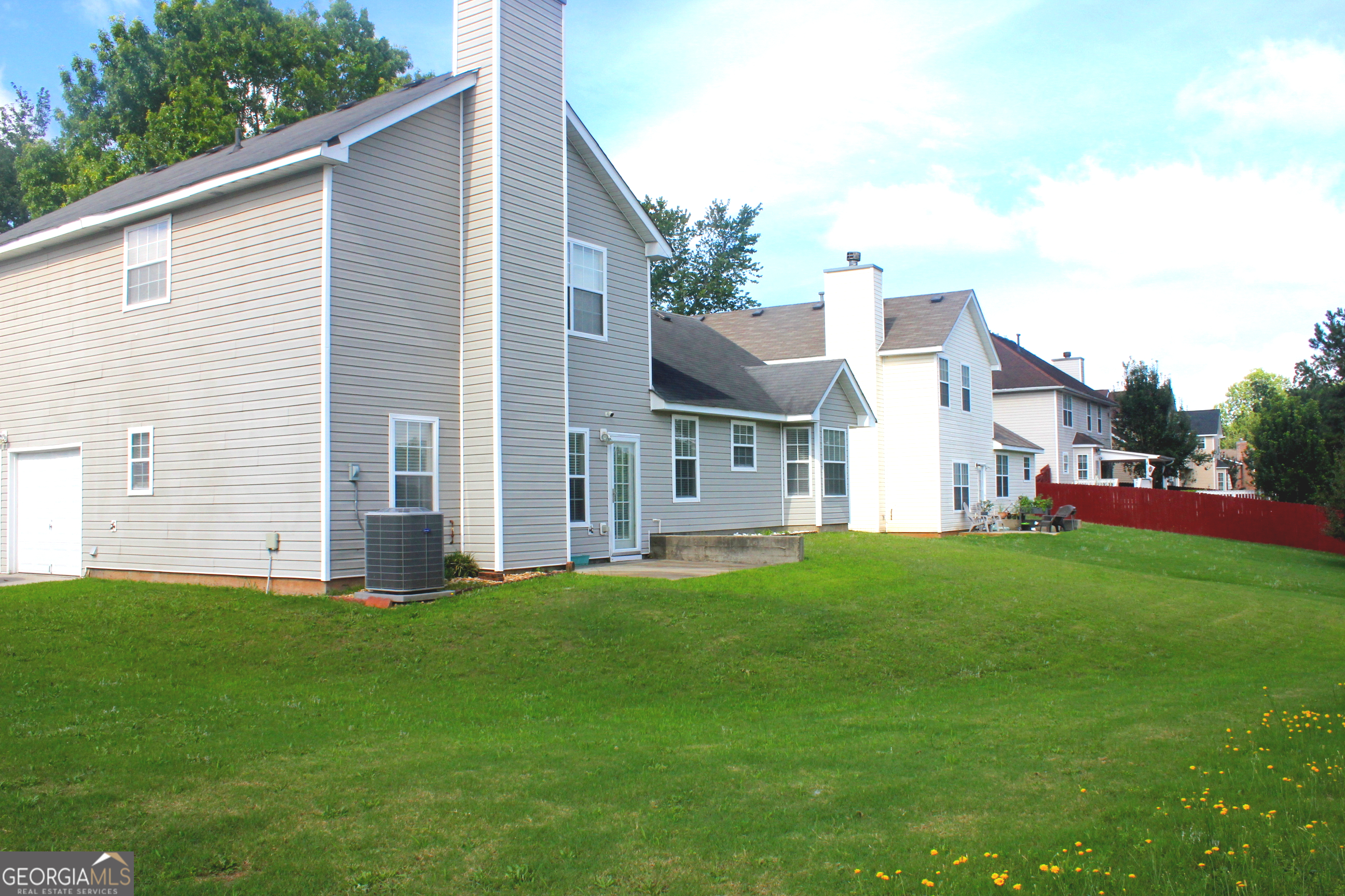 609 Jeans Circle Property Photo 4