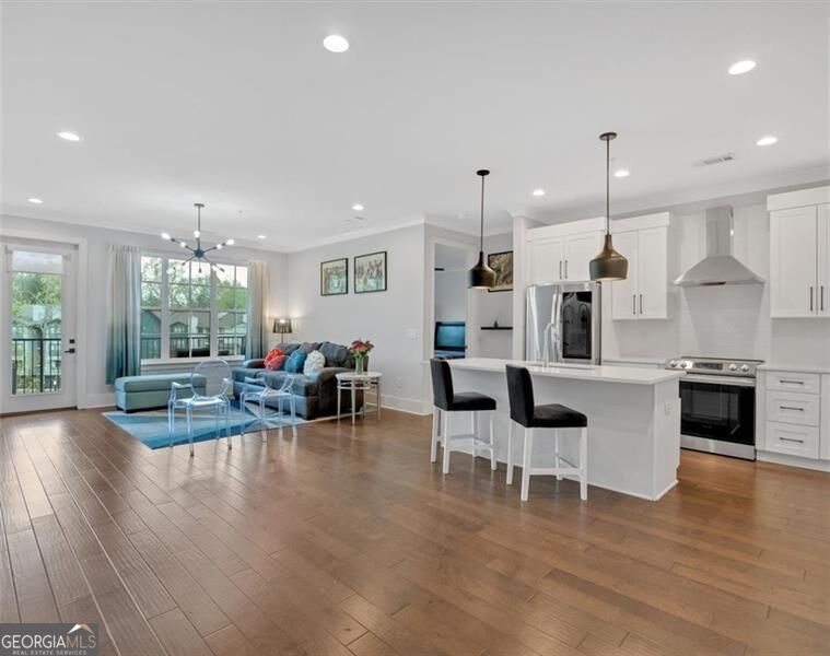 6890 Peachtree Dunwoody Road # 303 Property Photo 1