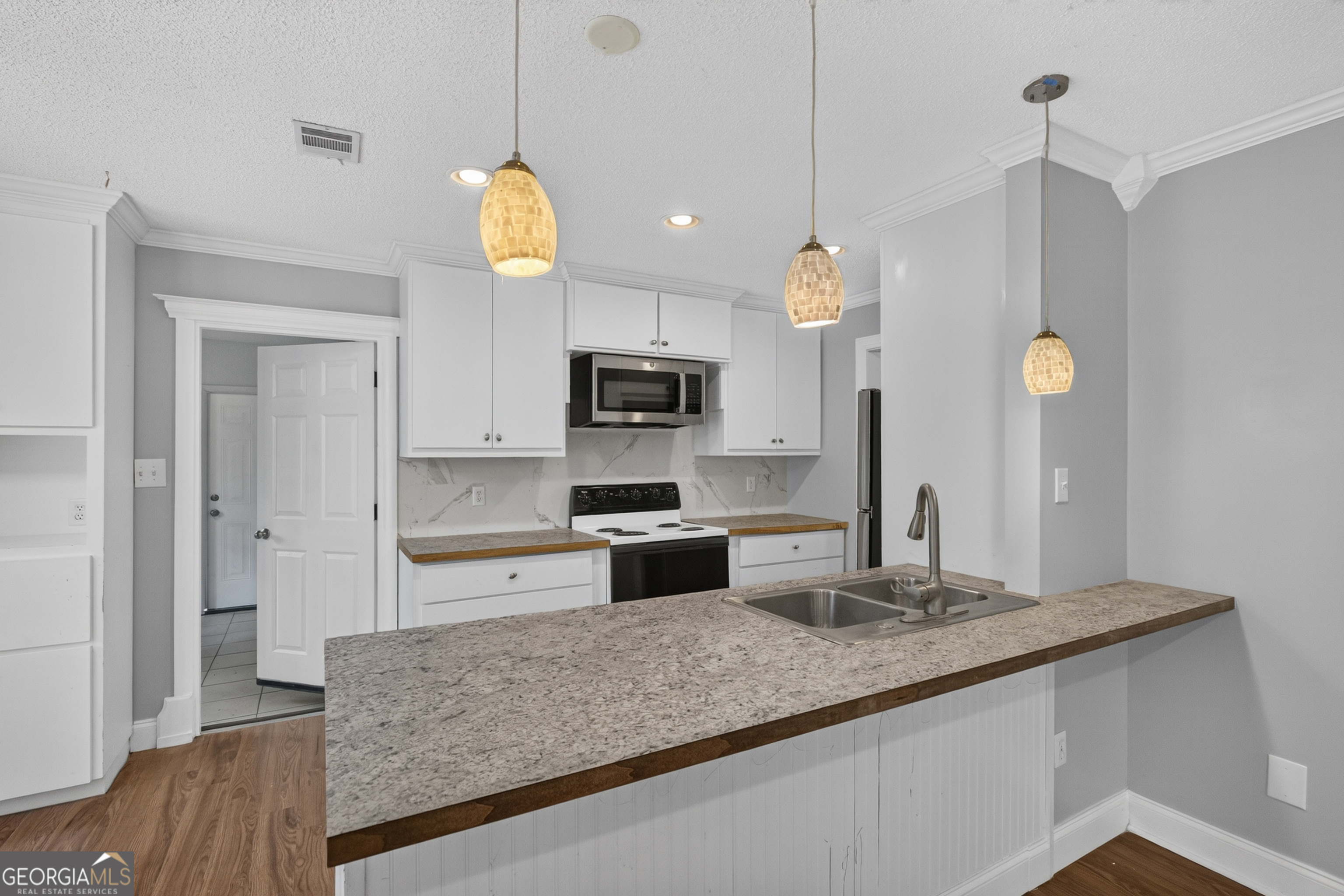 506 Oglethorpe Property Photo 6