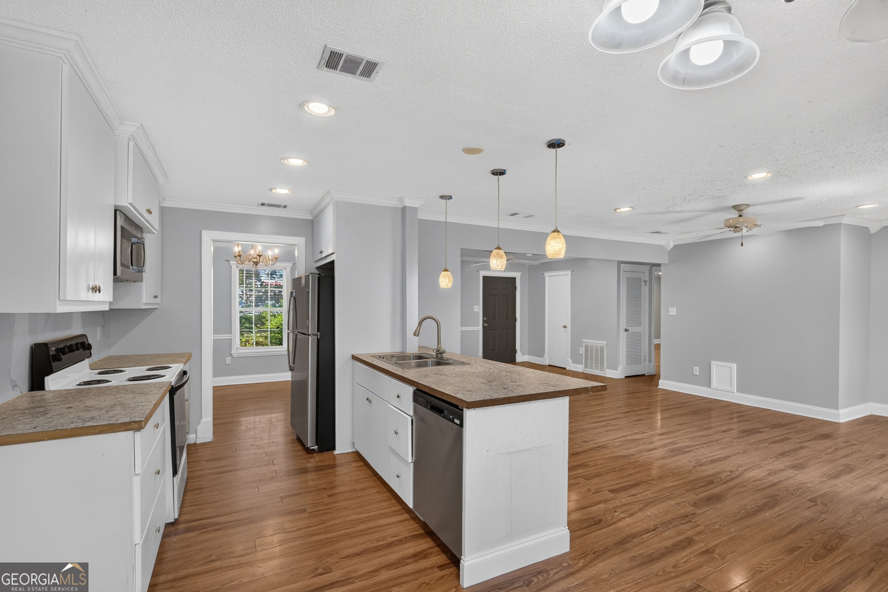 506 Oglethorpe Property Photo 8