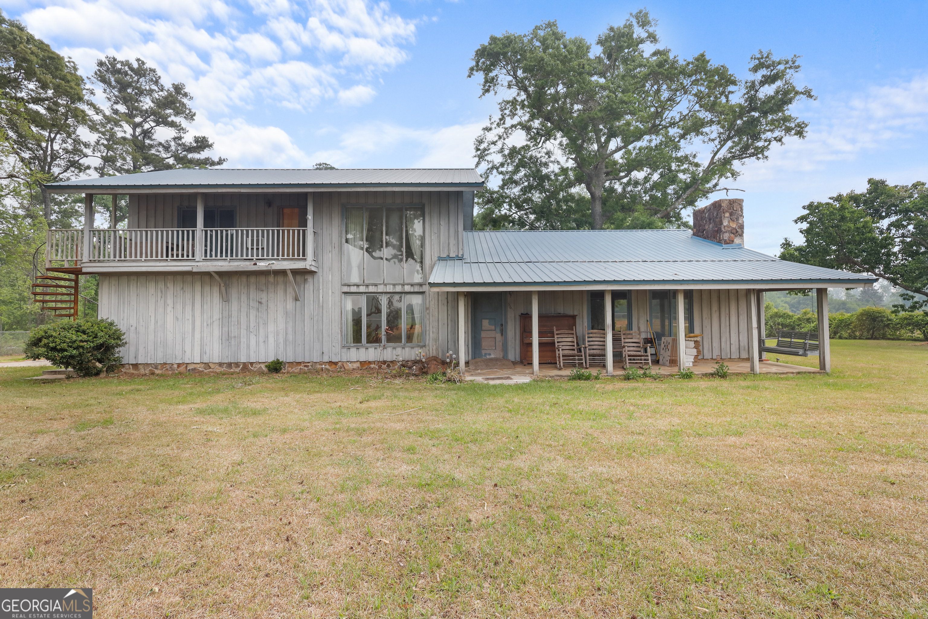 565 Bragg Road Property Photo 1