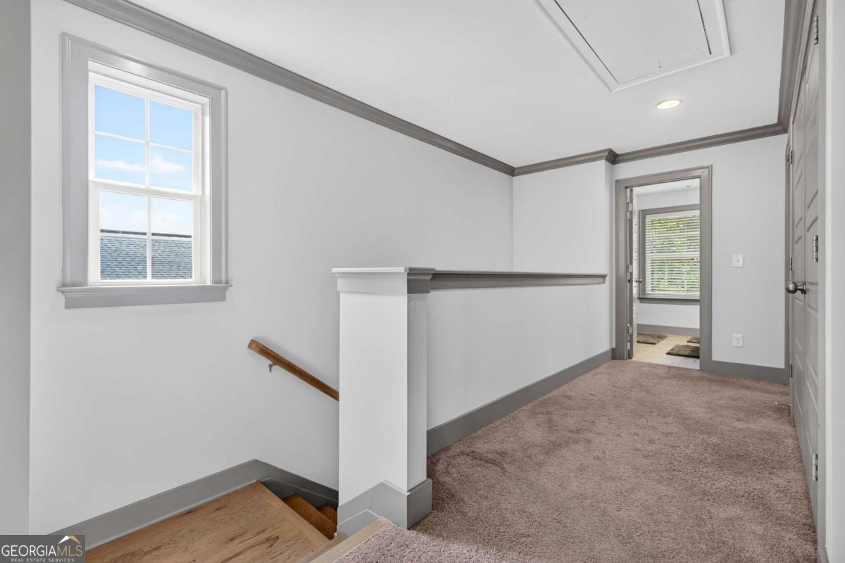 301 Edgewater Drive Property Photo 16