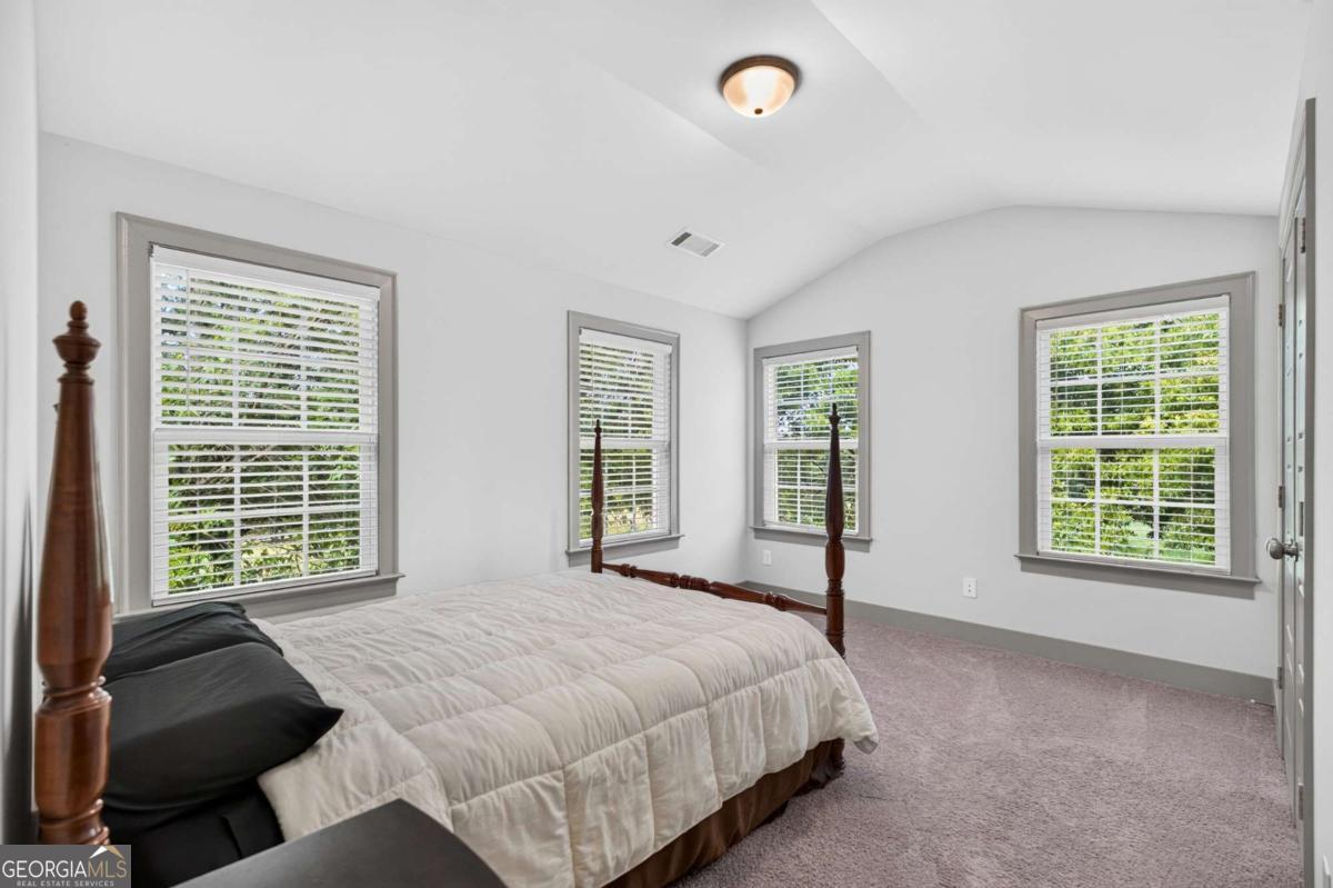 301 Edgewater Drive Property Photo 27