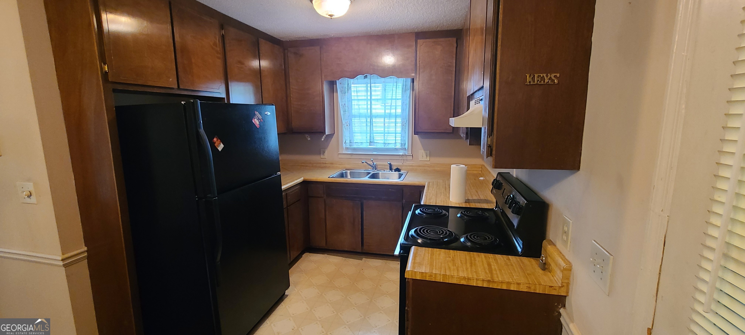 4353 Barrington Place Property Photo 2