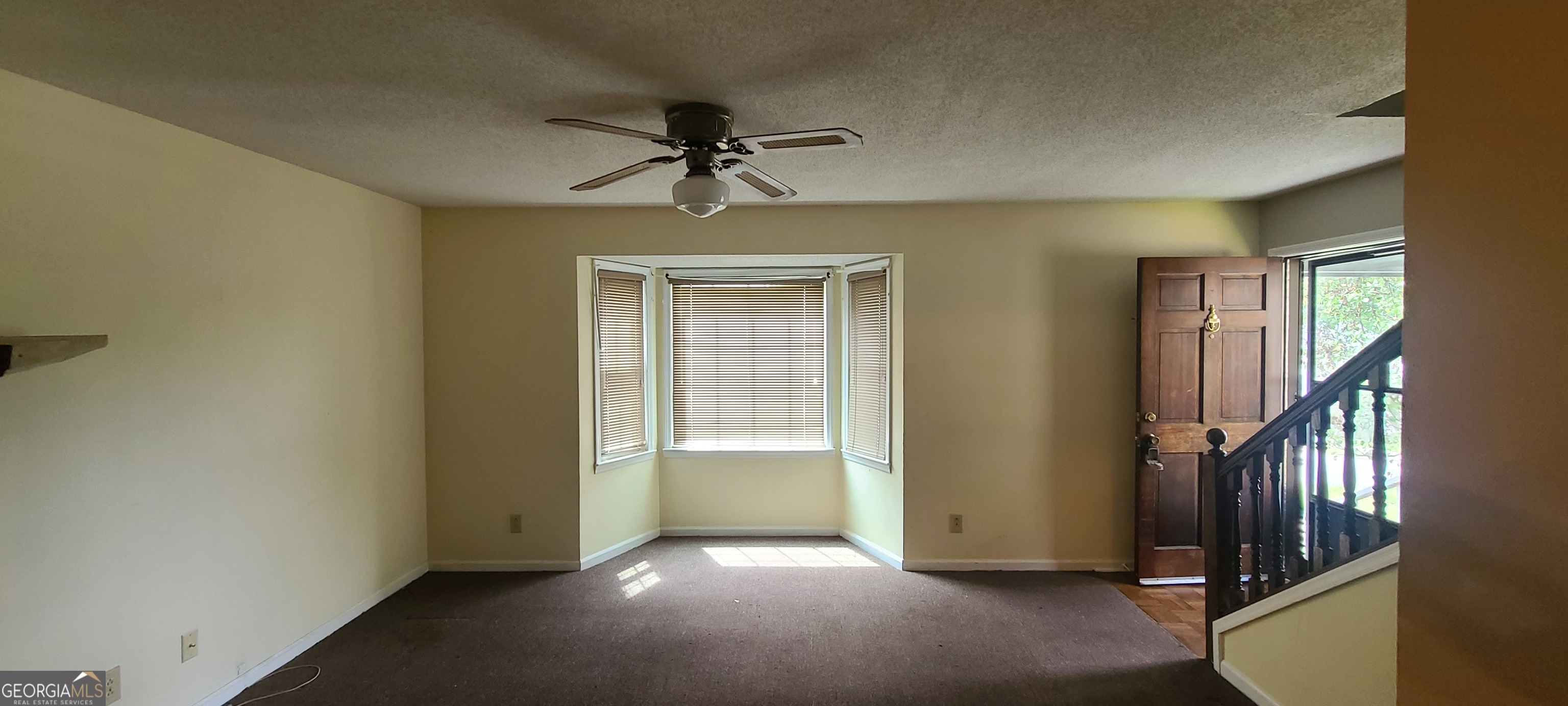 4353 Barrington Place Property Photo 4