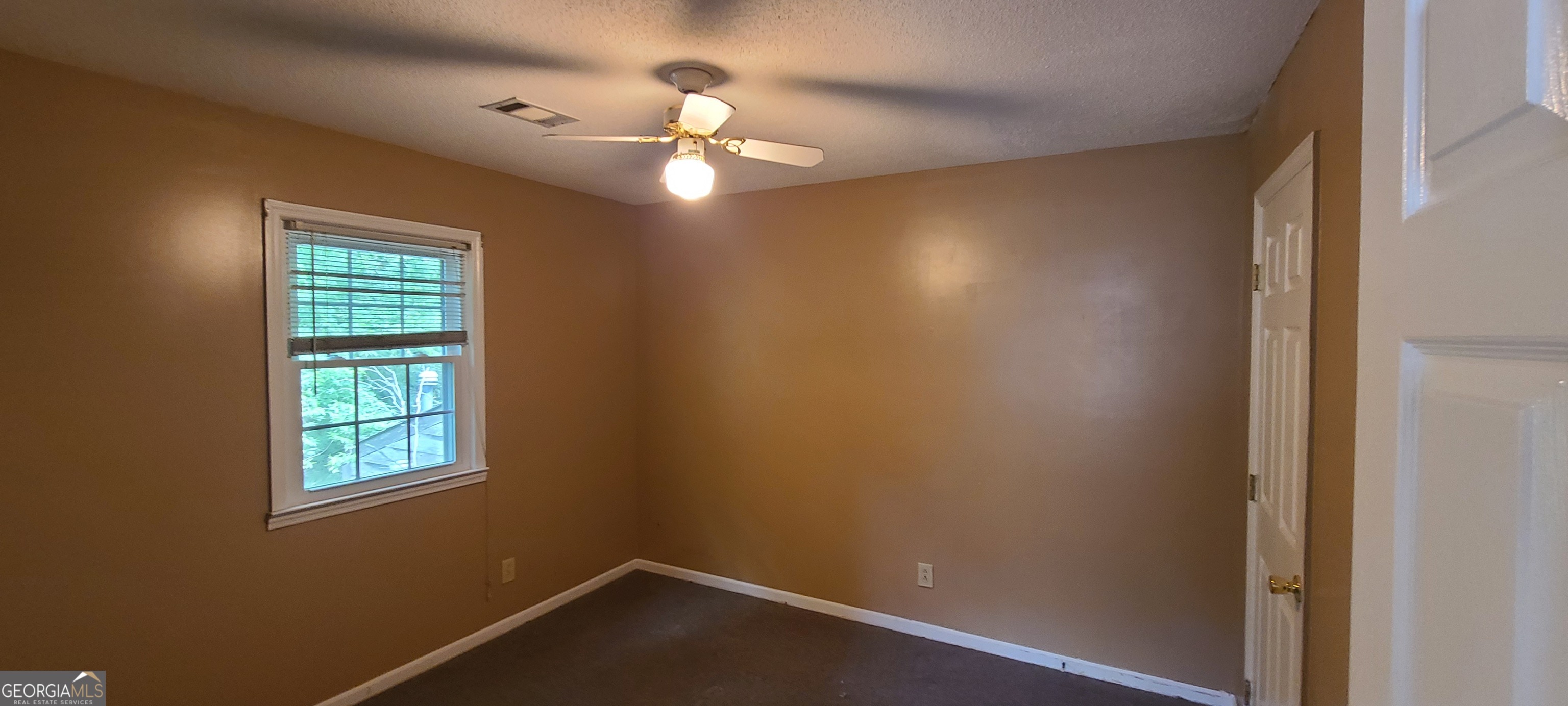 4353 Barrington Place Property Photo 7