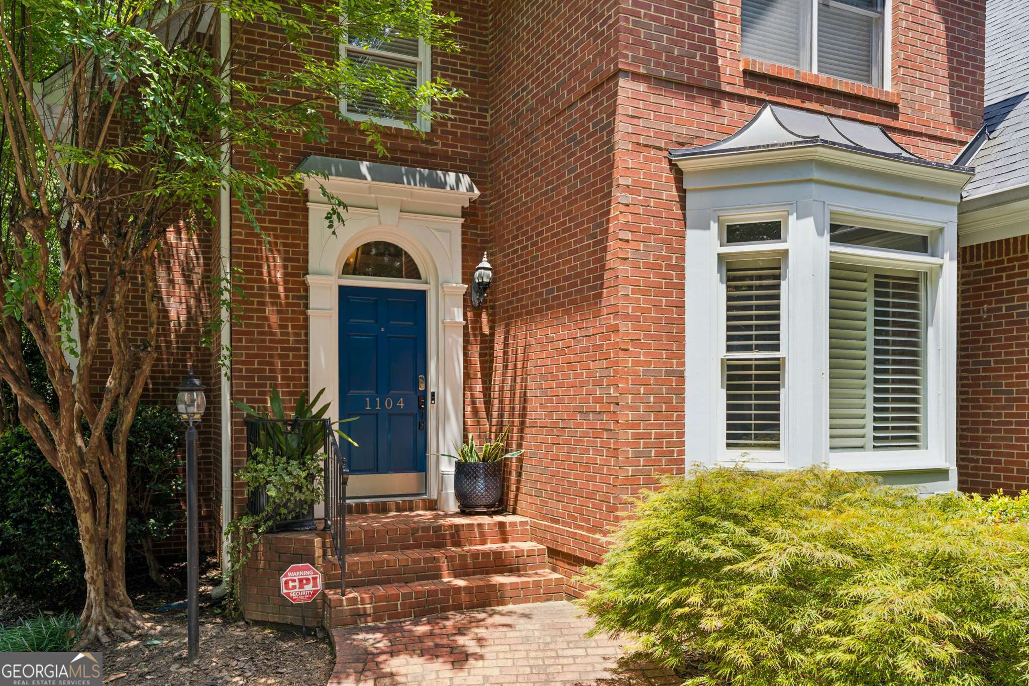 1104 Chantilly Crescent Ne Property Photo 4