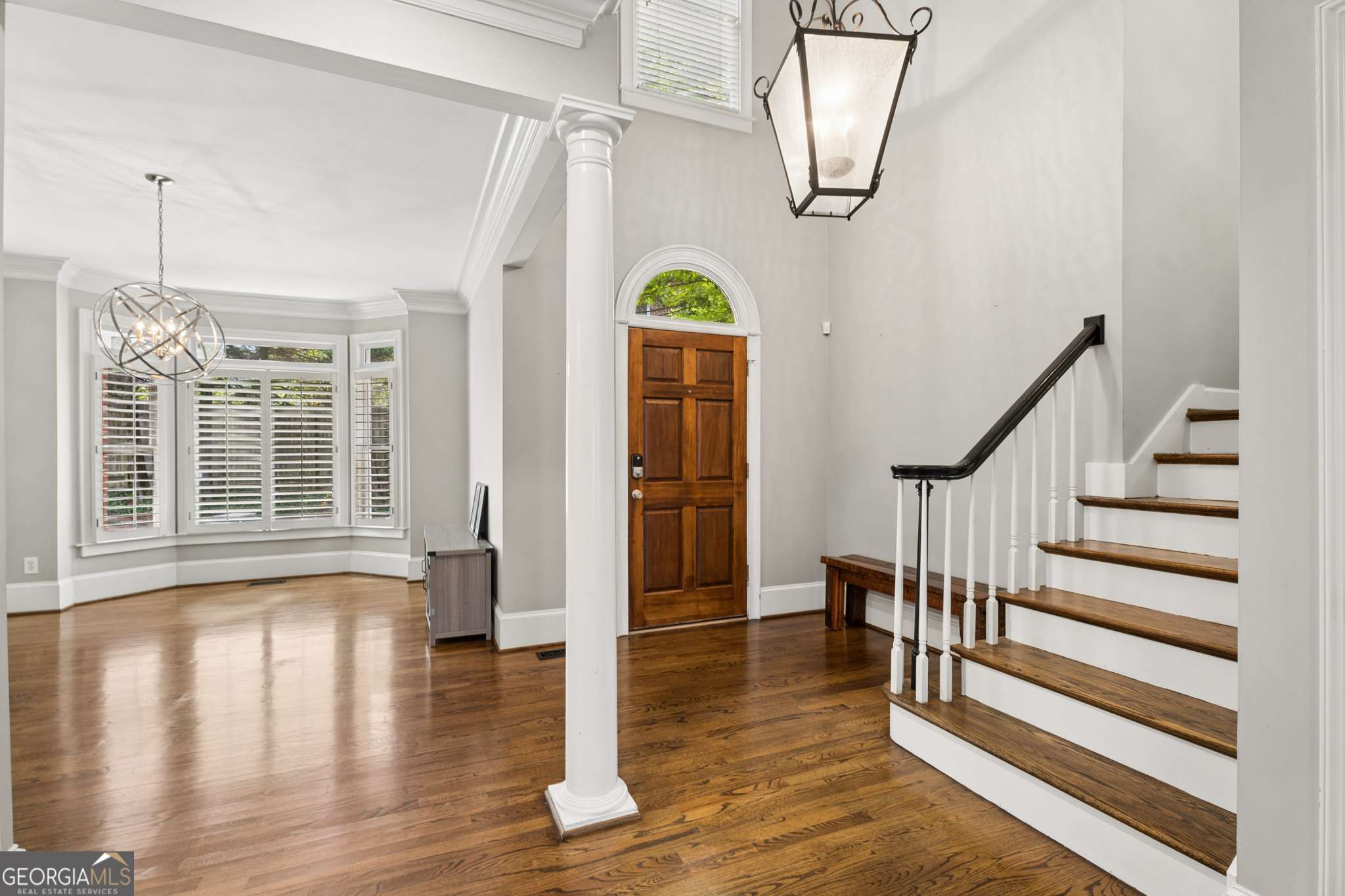 1104 Chantilly Crescent Ne Property Photo 6