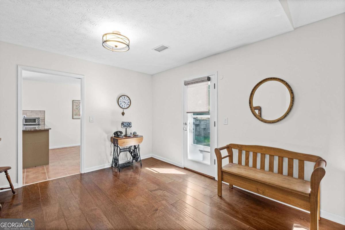 2665 Shadow Pine Drive Property Photo 11