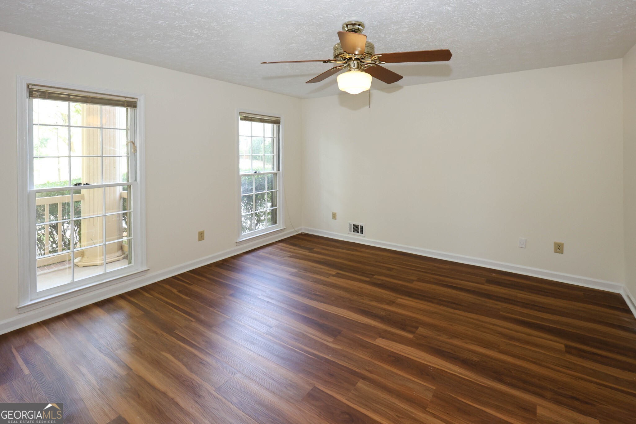 4128 Mayflower Court Sw Property Photo 5