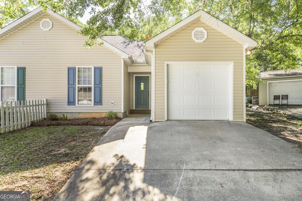 5 Pine Shadow Court Property Photo 1