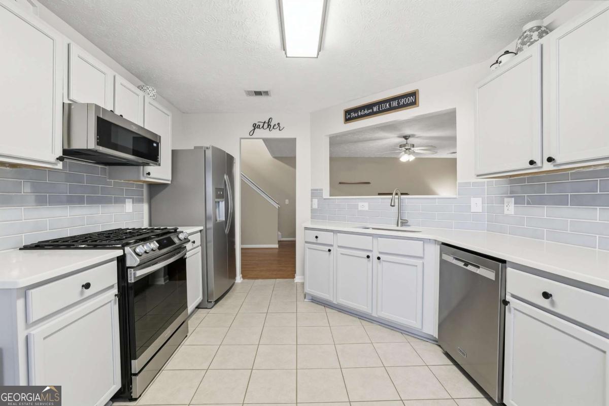 313 Westminster Drive Property Photo 9