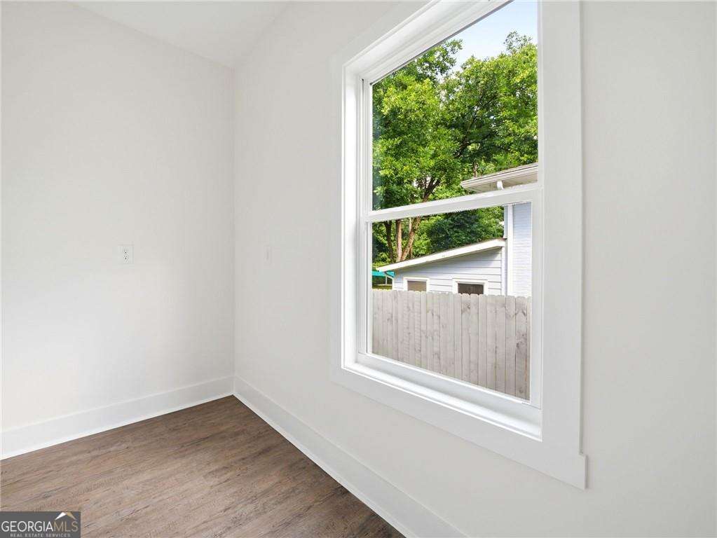 2186 Freydale Road Se Property Photo 33